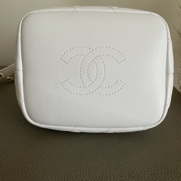 Chanel Perfect Meeting Hobo - Picture 2 of 8